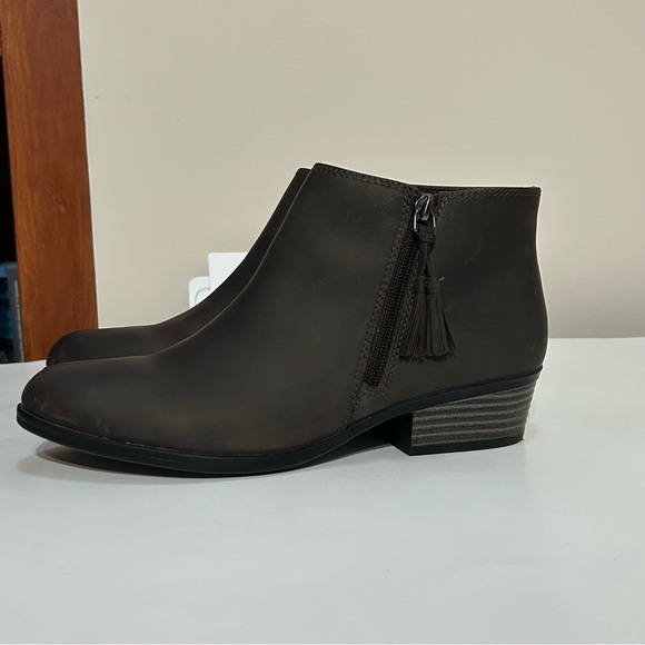 Clarks Ultimate Comfort Collection Brown Leather Ankle Boots - 8.5M - Picture 3 of 16